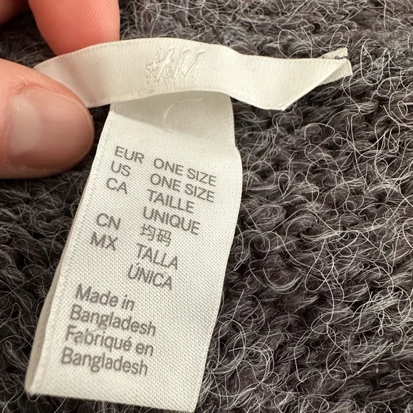 🚨3 for $30🚨 H&M Charcoal and Rust Orange Hooded Poncho - Picture 2 of 5